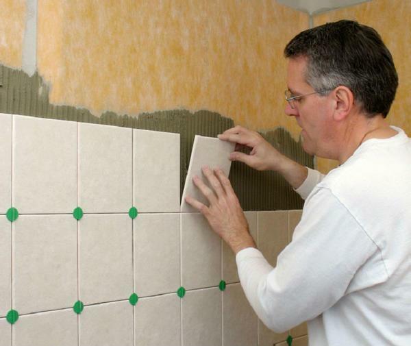 You can put the tiles on gypsum board yourself, if you first become acquainted with the nuances of the cladding process