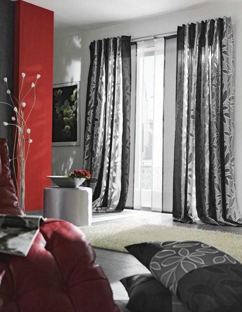 Cortinas no estilo de foto de alta tecnologia: cozinha e sala de estar, design hall, cortinas e cornijas nas janelas no quarto