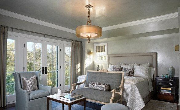 Klasický design obývací pokoj s využitím dekorativní omítky.