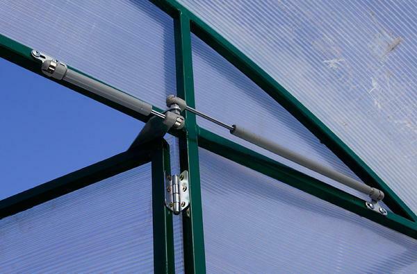 Automatisk ventilation av växthus har sina fördelar och vissa nackdelar
