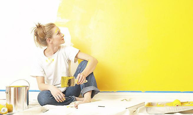 Sienų dažymas yra svarbi renovacijos dalis