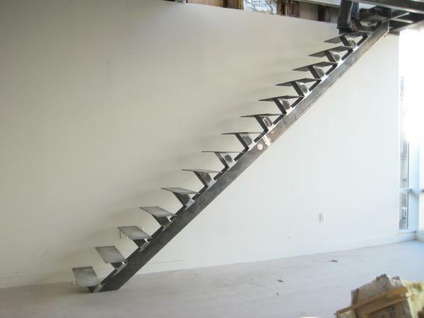 Lépcsőház alakú cső: rajzok a kezüket, hogyan kell főzni a keret, a fotó, a második emeleten, számítások