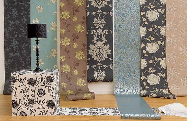 Today you can find a huge selection of wallpaper, but you should pay attention to the material and characteristics
