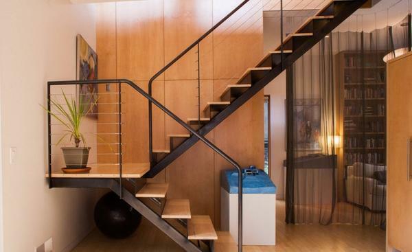 Pohled na schodiště návrháři doporučujeme velikosti podle místa, kde bude namontován