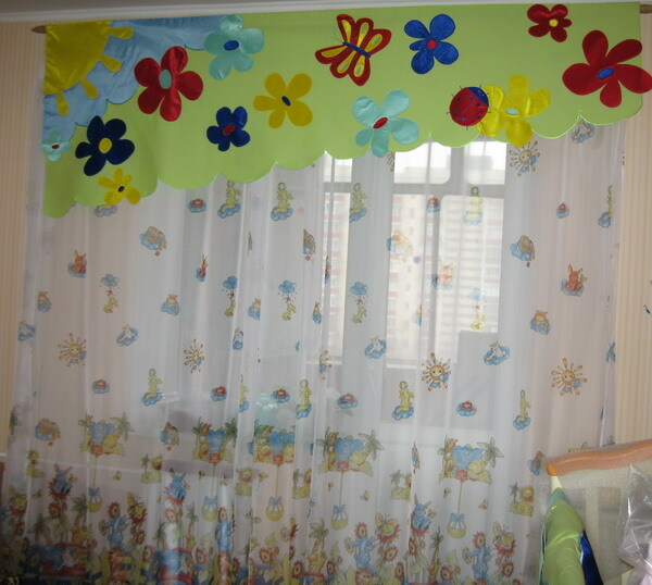 Çocuk odasında pencere tasarım