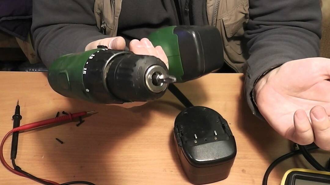 Reparasjon av batterier for skrutrekkere: battericellene, instruksjoner om hvordan å lodde, videoer og bilder