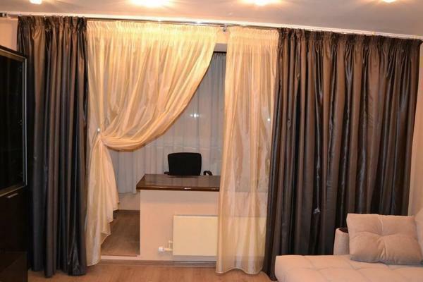 cortinas hermosas en la habitación sin foto cenefa: Moderna sala de estar, a coser sí en dos ventanas, diseño sencillo