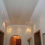 soffitto design nel corridoio