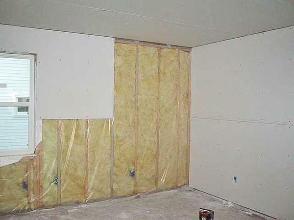 Innan FÖRHYDA väggar gipsskivor, plocka upp alla nödvändiga material och förbereda rummet