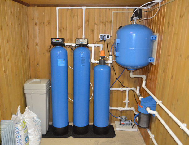 Filter air untuk rumah pedesaan dari sumur dan sumur, mana yang harus dibeli?