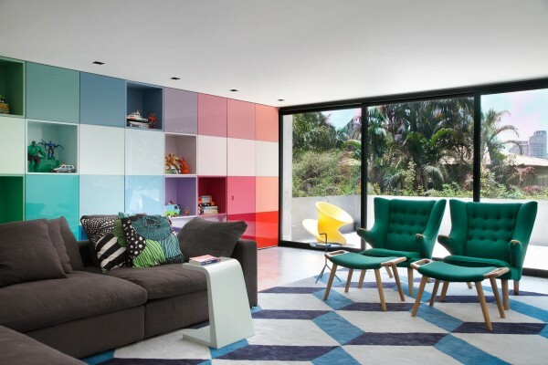 Multi-color interiér
