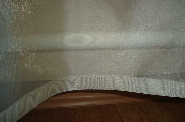 Comment raccourcir les rideaux sans couper: couper rouler proprement largeur, vidéo et photo, long filament et tulle