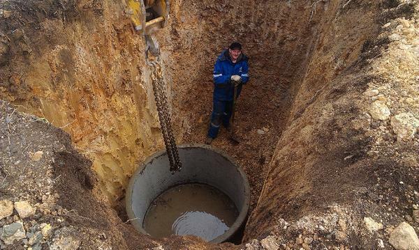 Septička jama bez dna može biti instaliran na mjestima gdje postoji podzemna voda