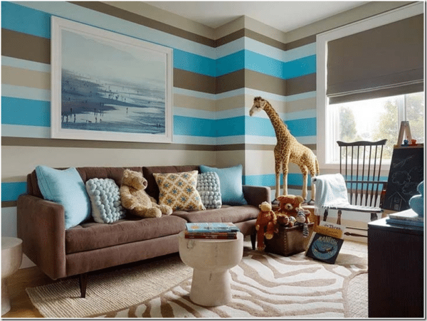 Horizontal stripes visually increase the volume of the living room.