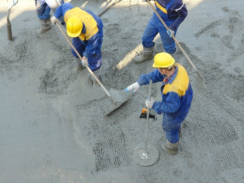 Pripraviť rôzne využitie cementovej betónovej zmesi
