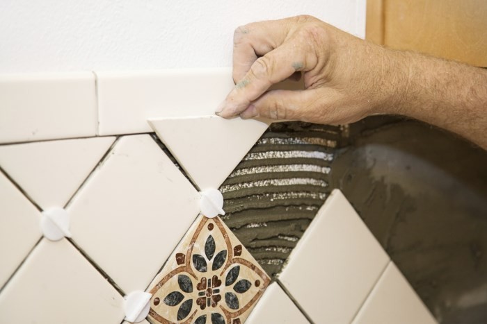 Ceramic tile on an apron for the kitchen: Photo Design