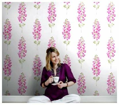 whether it is possible to hang wallpaper on whitewash