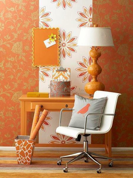 Orange wallpaper - a great way to refresh the interior and make it a bright note
