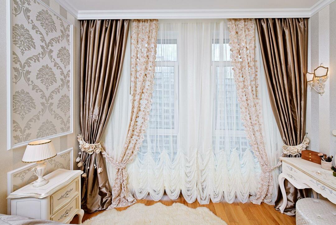 Fazer cortinas de janela Foto: Variantes do interior da sala, como decorar estreita janela sem cortinas, cortinas bonitas