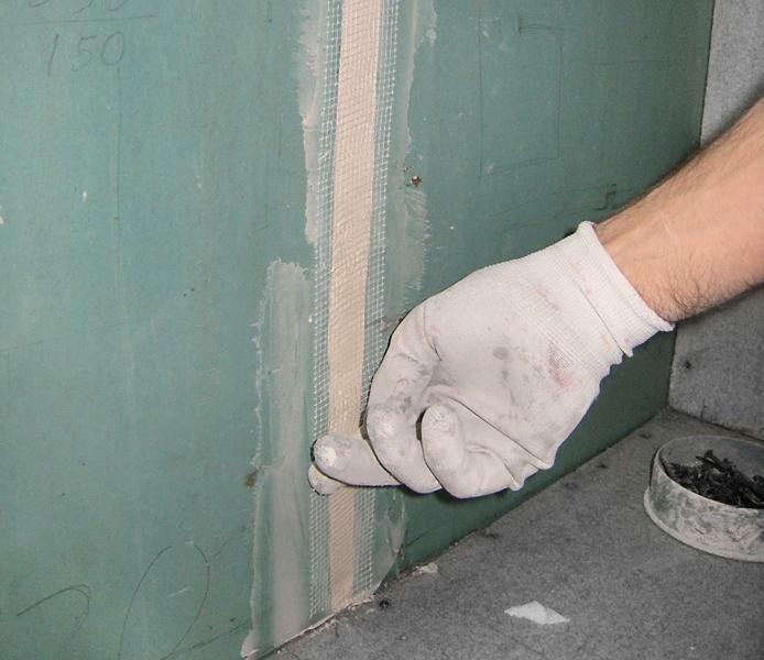 Pasting of gypsum boards with wallpaper requires preliminary preparation