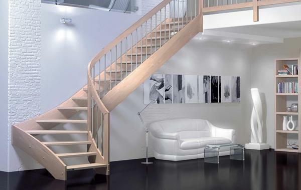 Aby se zabránilo jednotvárnosti v místnosti, schody barva musí být odlišná od barvy stěn
