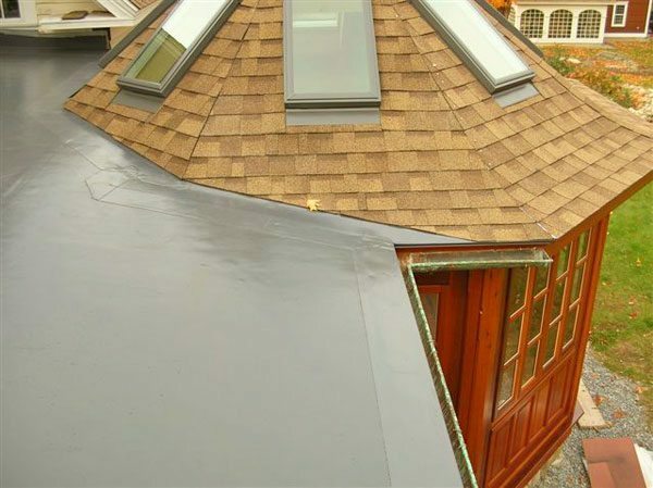 PVC-membran kan tjäna på det platta taket över 25 år