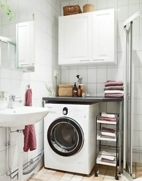 Zásuvka pro pračku se nachází v koupelně, trezor být ihned instalován, je lepší, aby to do další místnosti
