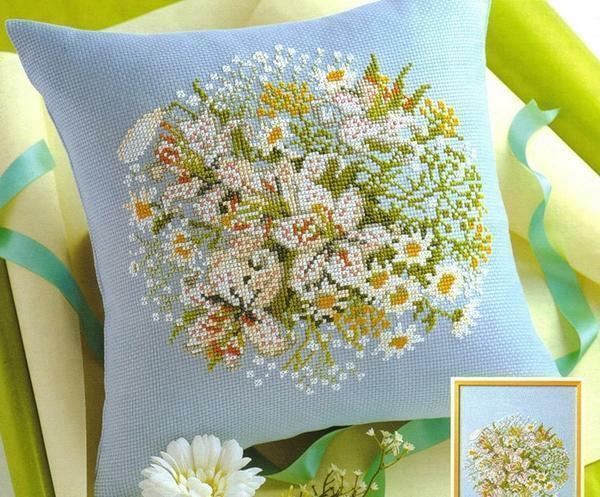Cross-stitch embroidery scheme: free download, flowers without registration, sofa 40 to 40, children's with a ball