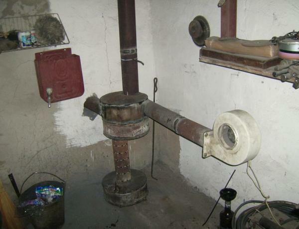 Štednjak Garaža: pećnica i štednjak u garaži, kako napraviti svoje ruke, u dugo gori ogrjev, grijanje