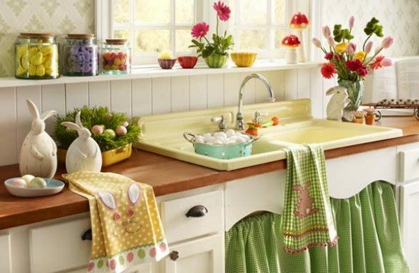 Komfort der Küche, die Farbe zur Verfügung stellen, Textilien und hausgemachte Dekorationen