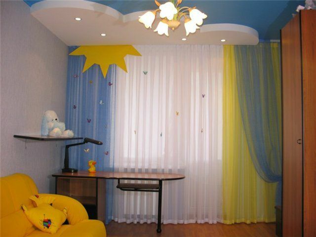 Design tenda per i bambini di: i migliori interni, modo insolito decorazione della finestra