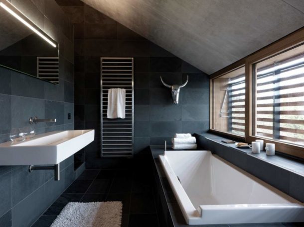 Dizajn kupaonice u crno-bijeloj boji: 14 fotografija