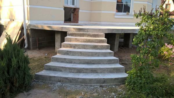 Street betonske stopnice: vhod v hišo, kot za dekoriranje fazi, gradbeništvo, inženiring in snip