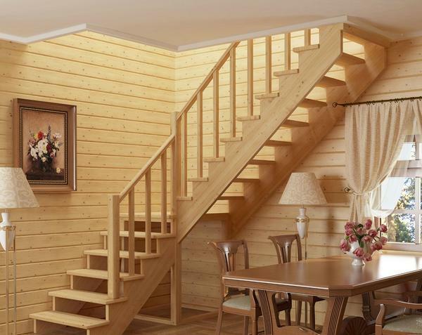 Stopnie schodów sosny mogą różnić się pod względem kształtu, grubości i kolorze