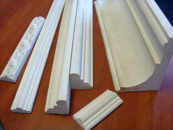Flexible moldings made of heavy-duty polyurethane will successfully replace gypsum moldings or expensive wood decor