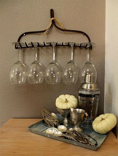 The original holder for wine glasses