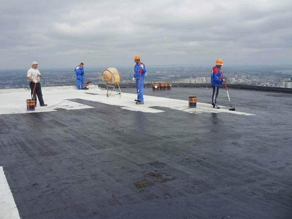 Modifizierte Bitumenmischung auf dem Dach mehr als 25 Jahre dienen kann