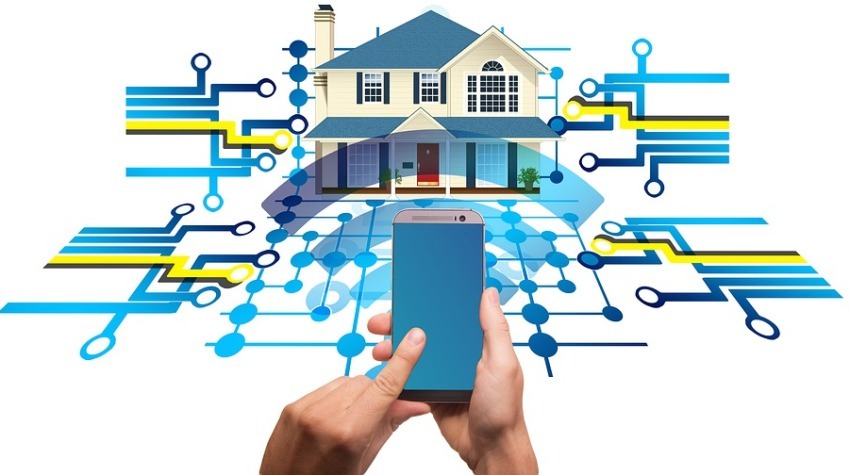 Norėdami įdiegti „Smart Home“ sistemą, turite pateikti „Wi-Fi“ prieigos tašką ir atsisiųsti operacinės sistemos programinę įrangą 