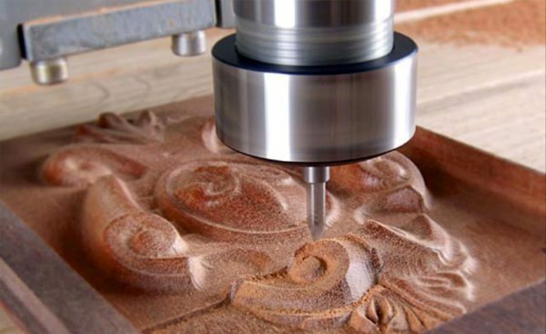 De kompakte CNC fresemaskiner kan du utføre tredimensjonale carving av kompleksitet