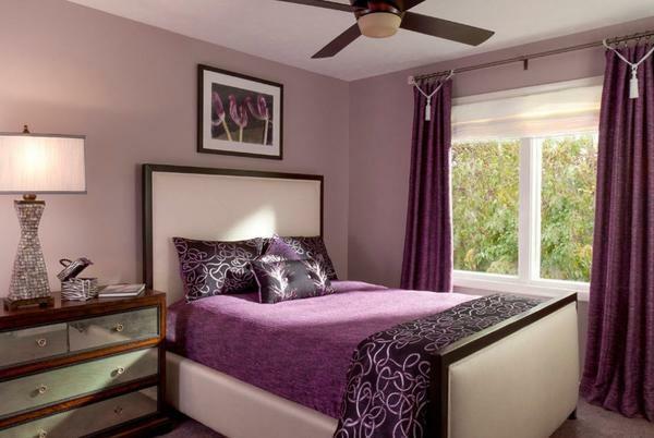 If you need to visually expand a small room, then for the decoration of walls it is better to choose a light purple hue