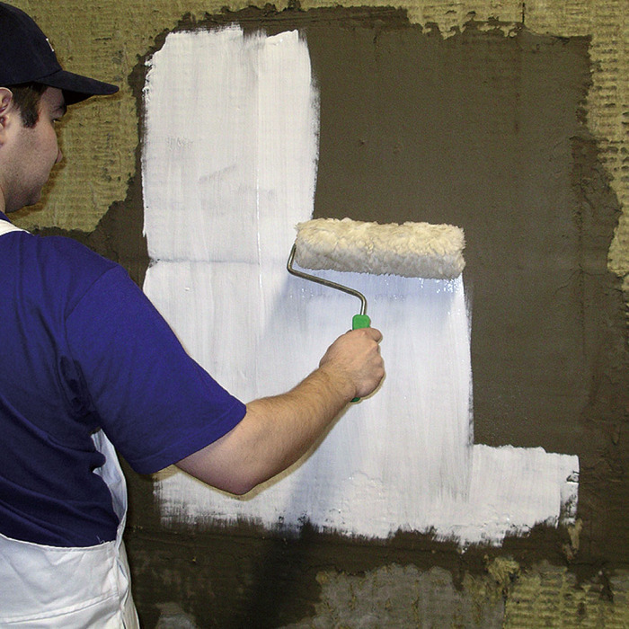Kuidas valmistuda seina tapeetimine: ettevalmistus liimimine nafta baasil värviga, betoonkiht