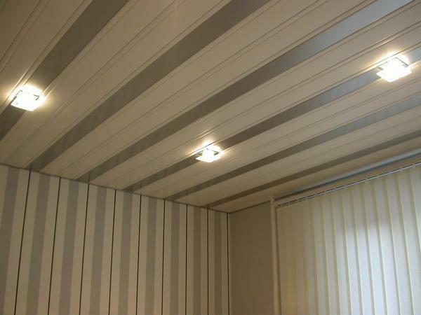 For the manufacture of lath ceilings, a metal profile of aluminum or stainless steel