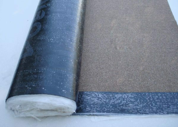 La toiture en bitume-polymère photo feutre - evroruberoid