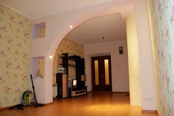 The advantage of drywall in plasticity, which allows you to make an arch of any shape and size