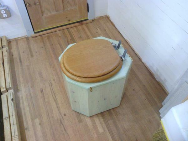 The installation of a wooden dacha toilet bowl is simple, but it may be inconvenient to use