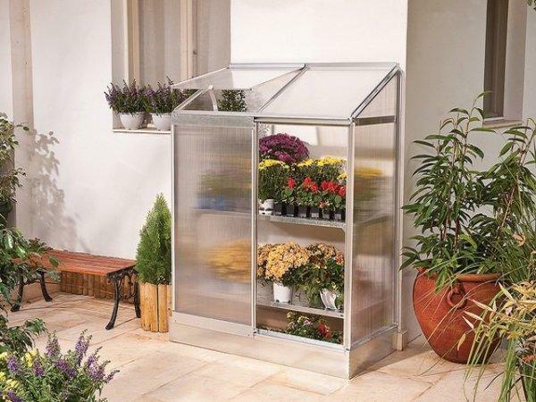 The greenhouse in the apartment should be properly placed so that the plants feel comfortable