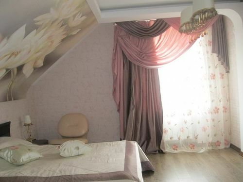 Design of curtains and curtains for a small window