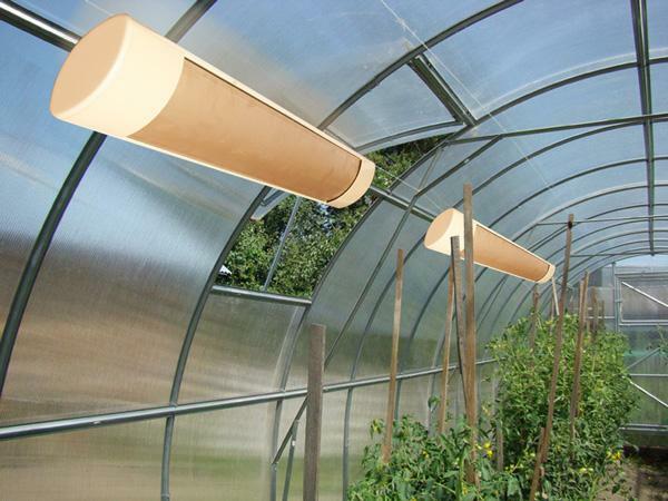 The best devices for heating the greenhouse are infrared heaters