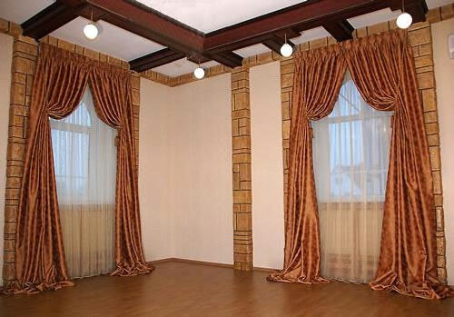 Curtains design with high pick-up
