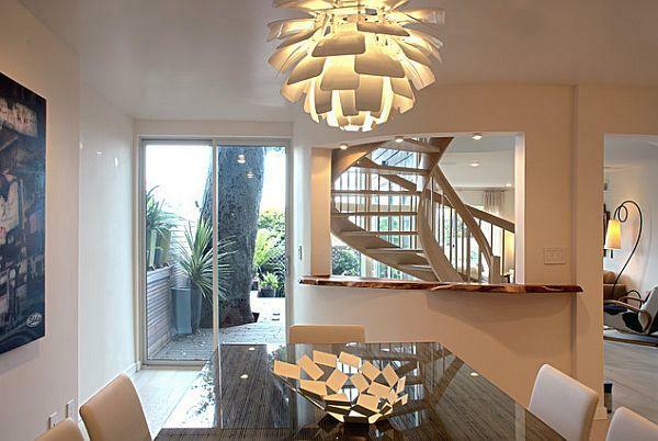 Stilig lysekrone i et moderne interiør er svært viktig: det kan bidra til å understreke originalitet av rommet